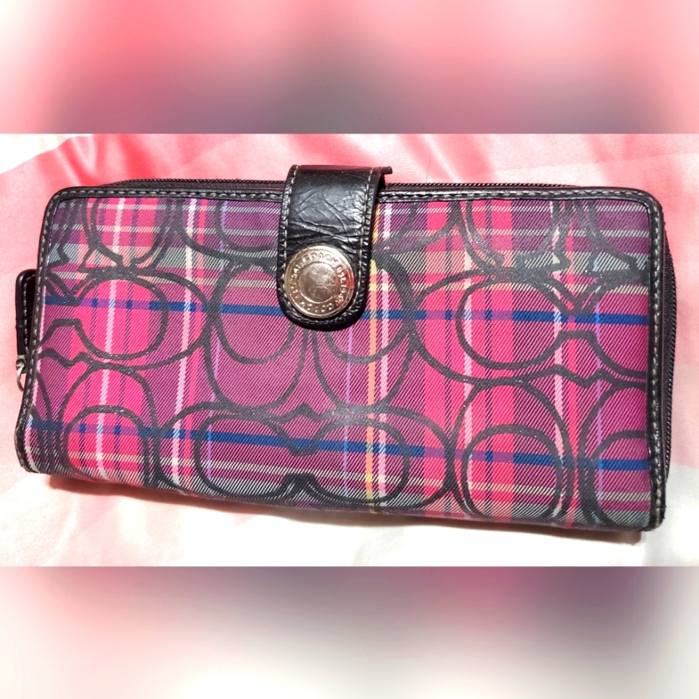 Coach wallet